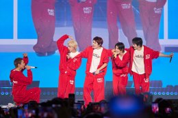 NCT 127 เปิดฉากทัวร์คอนเสิร์ตครั้งที่ 5 ที่กรุงโซลอย่างอลังการ ท่ามกลางผู้ชมกว่า 31,500 คน เตรียมมาสร้างความสนุกสุดร้อนแรงให้แฟนชาวไทย ในวันที่ 31 ตุลาคม - 1 พฤศจิกายนนี้ ซื้อบัตรได้ในร้าน 7-Eleven ทุกสาขาทั่วประเทศ และเว็บไซต์ www.allticket.com